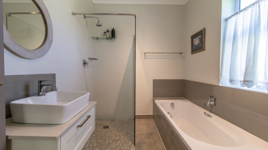 4 Bedroom Property for Sale in Onrus Western Cape